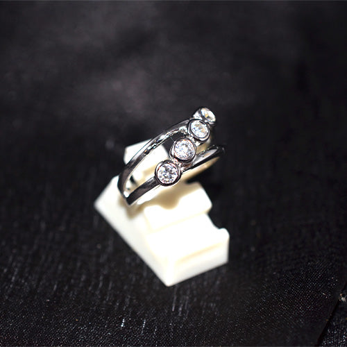 925 Sterling Silver Multi Bezel Cubic Zirconia Split Band Ring