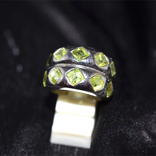 925 Sterling Silver Peridot Checkered Pattern Dome Ring