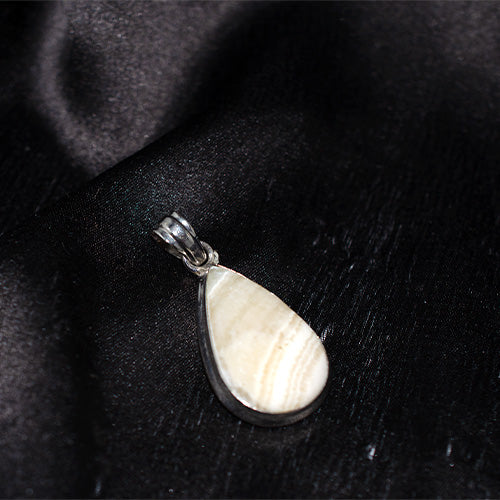 925 Sterling Silver Cream Onyx Teardrop Pendant