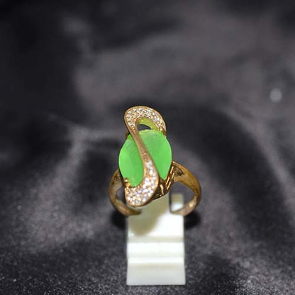 6 Carat Gold Plated Green Jade Swirl Ring