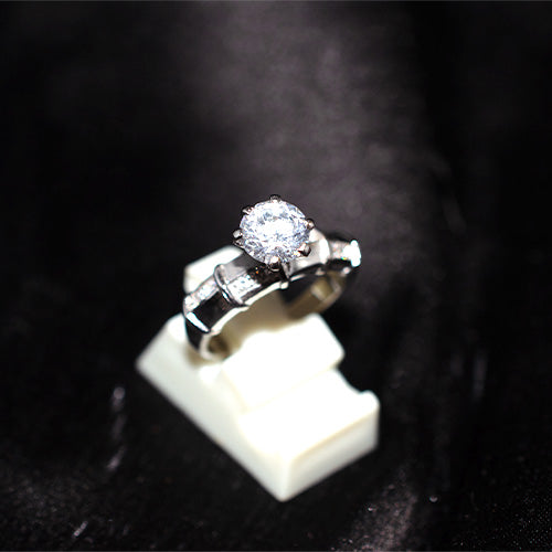 925 Sterling Silver Cubic Zirconia Bamboo Motif Ring