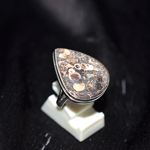 925 Sterling Silver Fossil Coral Teardrop Ring