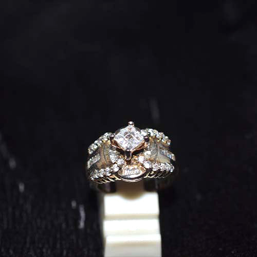 6 Carat Gold Plated Cubic Zirconia Intricate Knot Design Ring