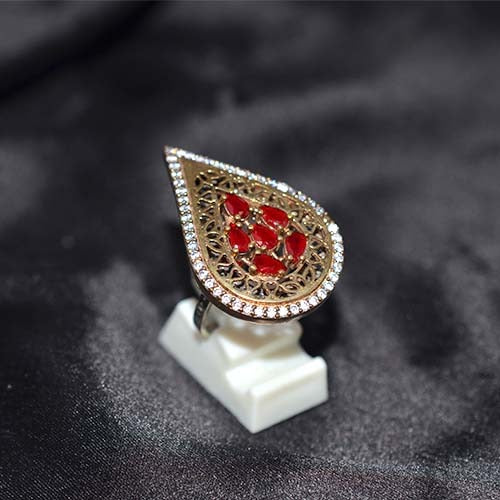 6 Carat Gold Plated Ruby Filigree Teardrop Ring