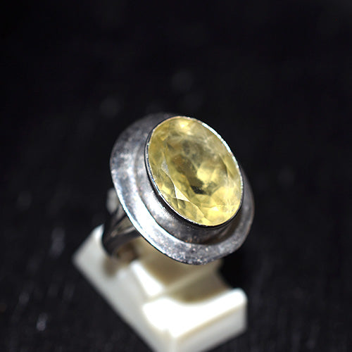 925 Sterling Silver Oval Lemon Quartz Flared Bezel Ring