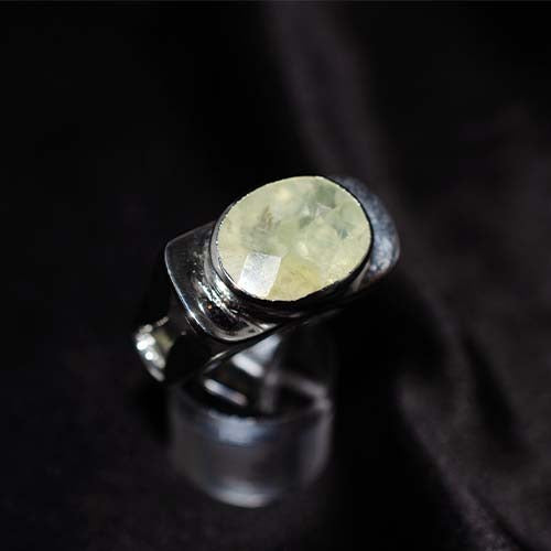 925 Sterling Silver Prehnite Modern Oval Ring