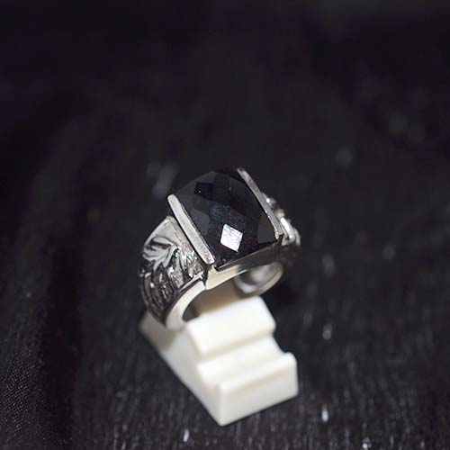 925 Sterling Silver Black Onyx Engraved Signet Ring