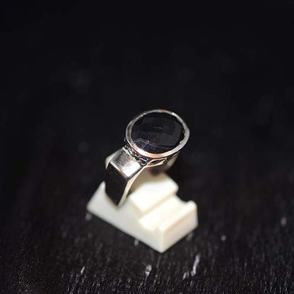 925 Sterling Silver Round Black Onyx Ring with Milgrain Bezel