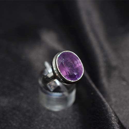 925 Sterling Silver Amethyst Oval Bezel Ring
