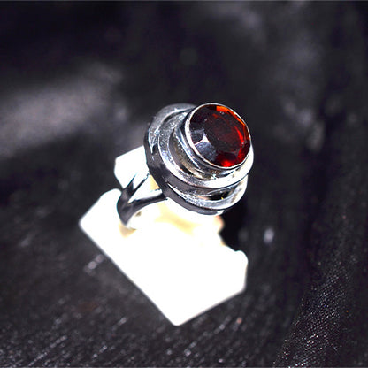 925 Sterling Silver Garnet Spiral Design Ring