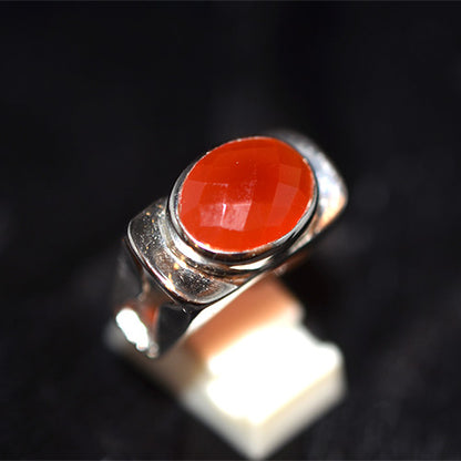 925 Sterling Silver Oval Faceted Carnelian Ring with Stepped Shank