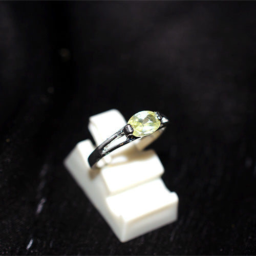 925 Sterling Silver Oval Lemon Quartz Solitaire Ring
