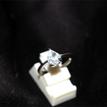 925 Sterling Silver Pear Cut Cubic Zirconia Solitaire Ring