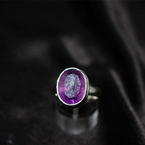 925 Sterling Silver Amethyst Oval Bezel Ring