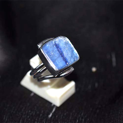925 Sterling Silver Raw Kyanite Split Shank Ring
