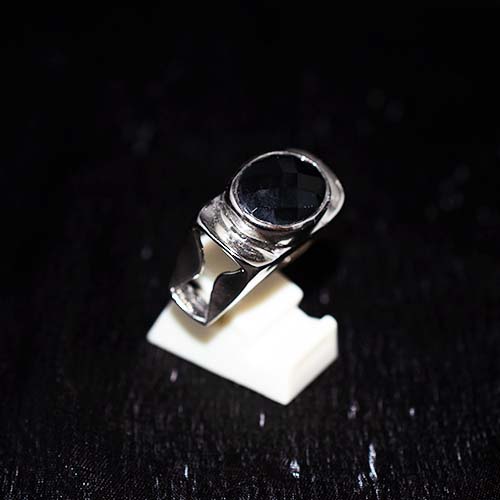 925 Sterling Silver Black Onyx Oval Ring with Split Shank Band