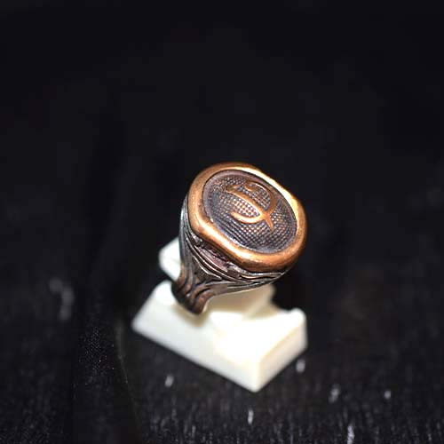 925 Sterling Silver Two-Tone Elif Vav Signet Ring with Smooth Bezel