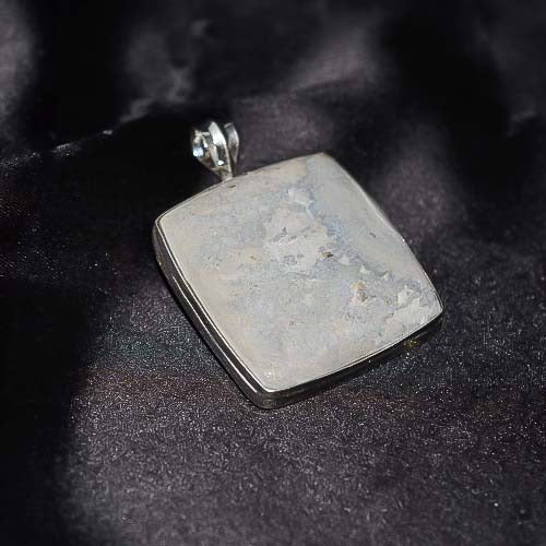 925 Sterling Silver Grey Agate Cushion Pendant