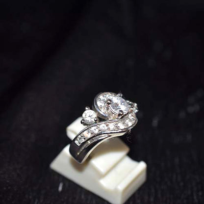 925 Sterling Silver Cubic Zirconia Swirl Design Ring