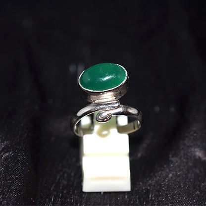 925 Sterling Silver Green Onyx Bypass Ring with Scroll Accent