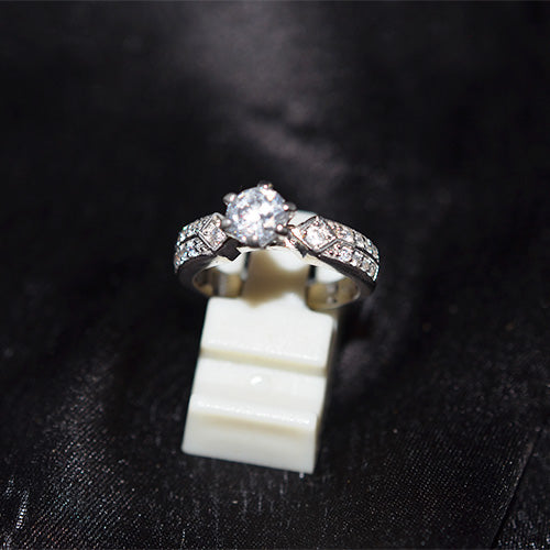 925 Sterling Silver Geometric Cubic Zirconia Solitaire Ring