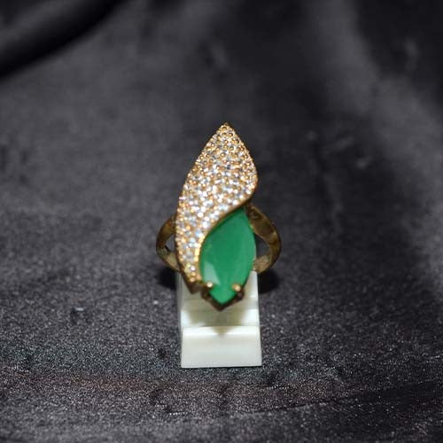 6 Carat Gold Plated Green Onyx Leaf Wrap Ring