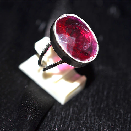 925 Sterling Silver Oval Ruby Quartz Ring with Split Shank