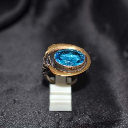6 Carat Gold Plated Blue Topaz Abstract Ring