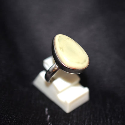 925 Sterling Silver Pale Yellow Serpentine Teardrop Ring