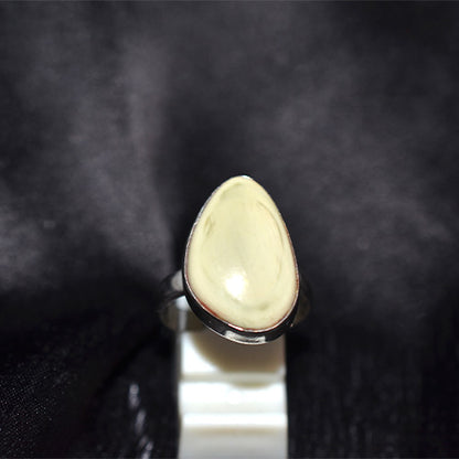 925 Sterling Silver Pale Yellow Serpentine Teardrop Ring