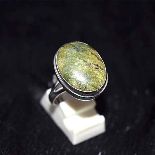 925 Sterling Silver Veined Serpentine Oval Ring