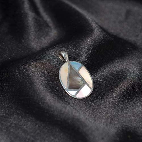 925 Sterling Silver Mother of Pearl Mosaic Oval Pendant
