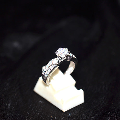 925 Sterling Silver Cubic Zirconia Split Shank Ring