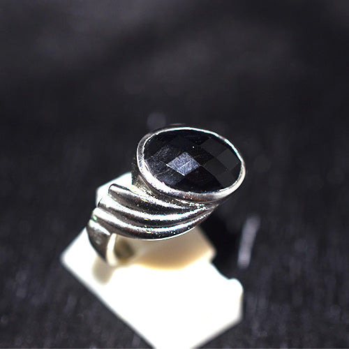 925 Sterling Silver Oval Black Onyx Asymmetrical Sweeping Band Ring
