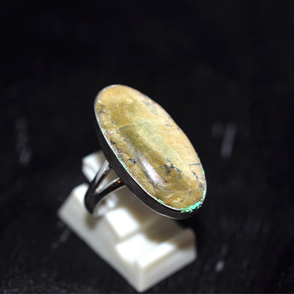 925 Sterling Silver Elongated Oval Serpentine Ring