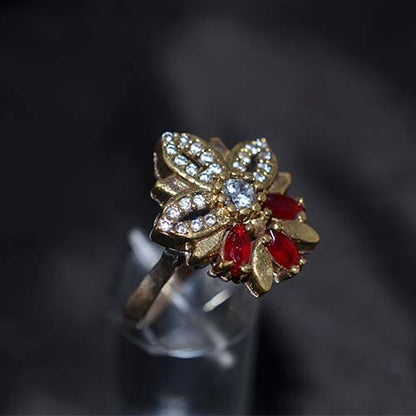 6 Carat Gold Plated Red and White Floral Motif Ring