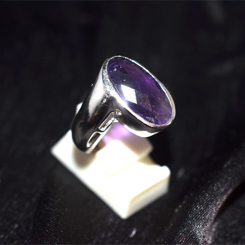 925 Sterling Silver Oval Faceted Amethyst Wide Bezel Ring