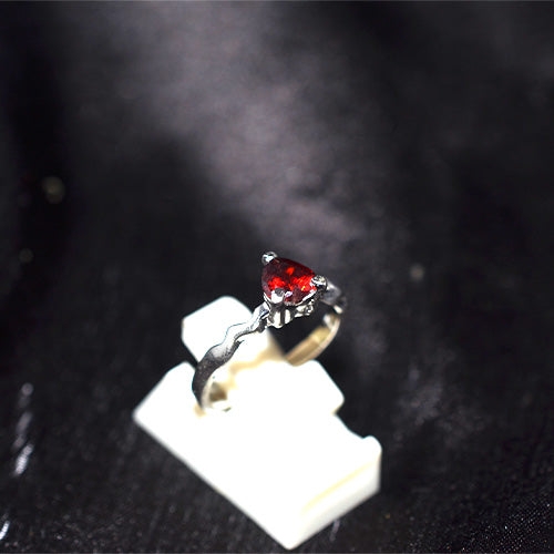 925 Sterling Silver Turkish Red Garnet Heart Ring