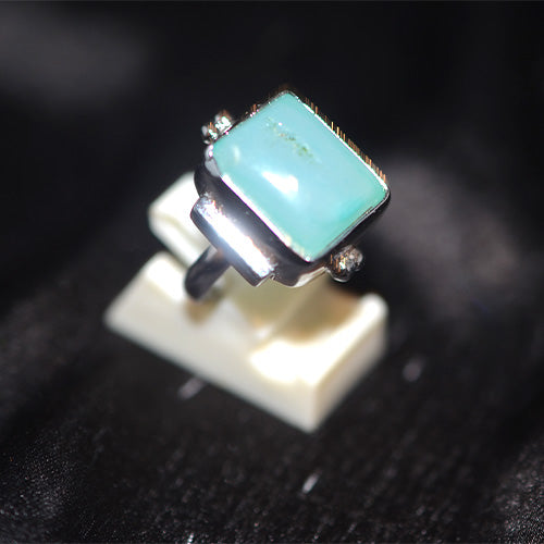 925 Sterling Silver Rectangle Chrysoprase Ring with Stepped Setting