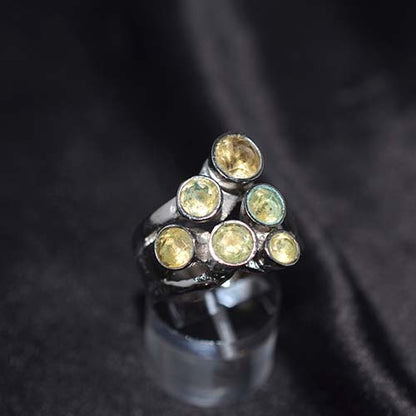 925 Sterling Silver Peridot Pyramid Cluster Ring