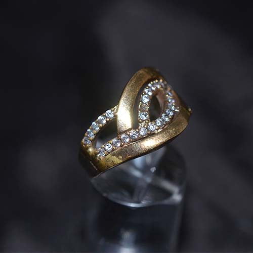 6 Carat Gold Plated White Crystal Infinity Band Ring