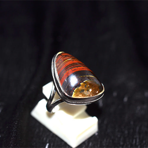 925 Sterling Silver Banded Tiger Iron Elongated Shield Ring