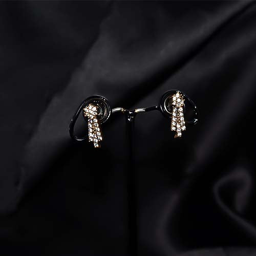 6 Carat Gold Plated Crystal Swirl Drop Earrings