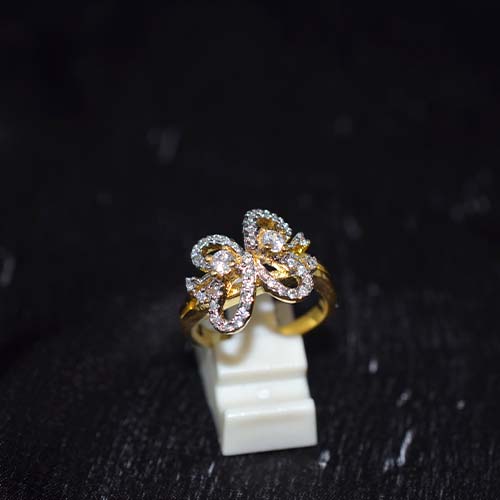 6 Carat Gold Plated Bow Motif Cubic Zirconia Ring