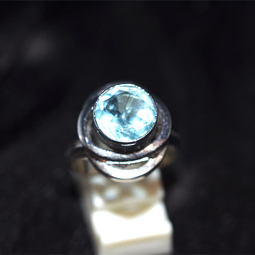 925 Sterling Silver Blue Topaz Spiral Design Ring