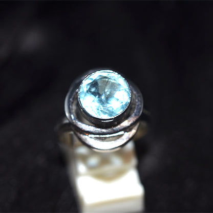925 Sterling Silver Blue Topaz Spiral Design Ring