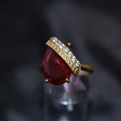 6 Carat Gold Plated Red and White Teardrop Statement Ring