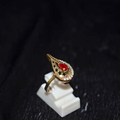 6 Carat Gold Plated Red Paisley Motif Ring