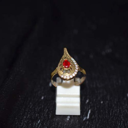 6 Carat Gold Plated Red Paisley Motif Ring