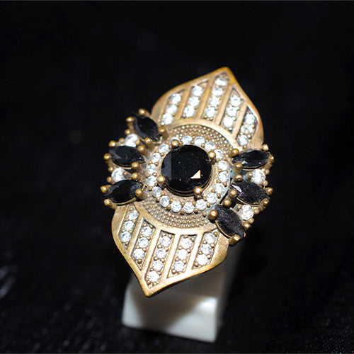 6 Carat Gold Plated Black Onyx Art-Deco Leaf Ring